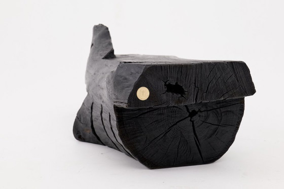 Image 1 of Panca in legno massello carbonizzato di Logniture – Seduta scultorea moderna e organica