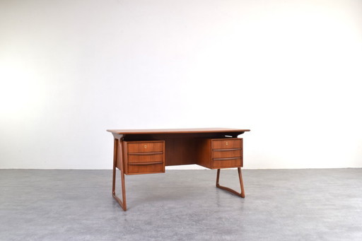 Mid-Century Deens Teak Executive Bureau van Svend Åge Madsen voor H.P. Hansen, jaren zestig.