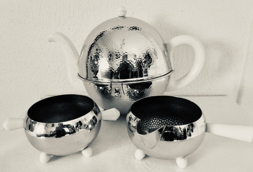 Un juego de té vintage "Ever-Hot", producido por Perry, Bevan and Co. (PBB).