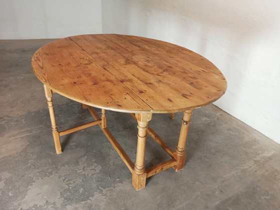 Image 1 of Vintage pine gateleg drop leaf dining table 