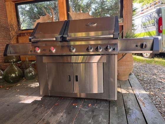Image 1 of Napoleon prestige II bbq