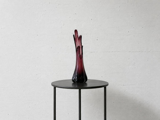 Image 1 of Vase expressif en verre de Murano violet, années 1950