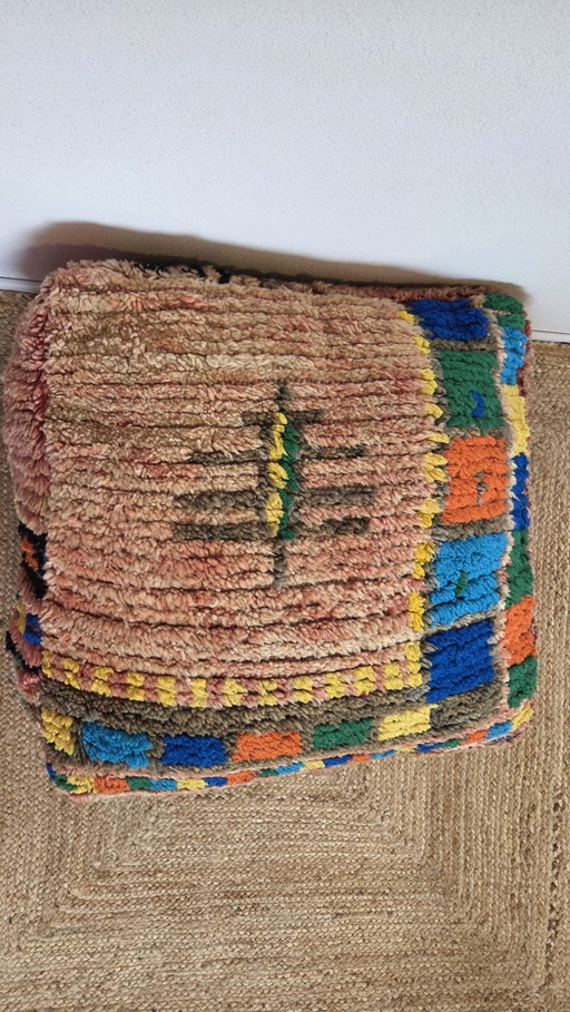 Vintage Berber Poef Handgemaakt In Marokko – hockers en poefs, Wool (photo 2 of 7)