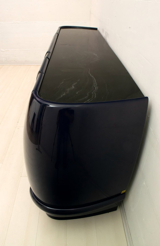 Image 1 of Credenza postmoderna in lacca blu e marmo nero di DBM, Italia, anni '80