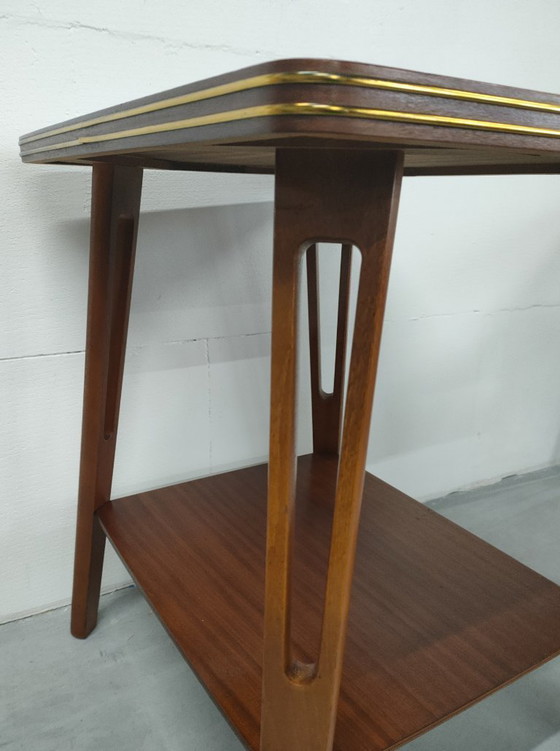 Image 1 of Table d'appoint/table à plantes unique du milieu du siècle avec incrustations de laiton (années 1960).