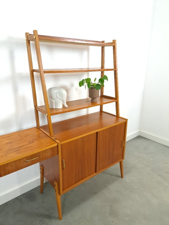 Image 1 of Armario doble de chapa de teca con escritorio de Suecia