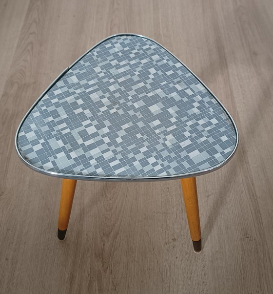 Tavolino anni Sessanta – Tavolini, Metallo, Plastica (photo 3 of 7)