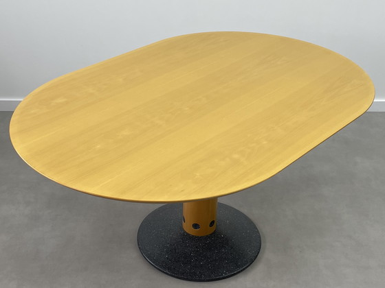 Image 1 of Arco Diabolo oval dining table 158 x 105