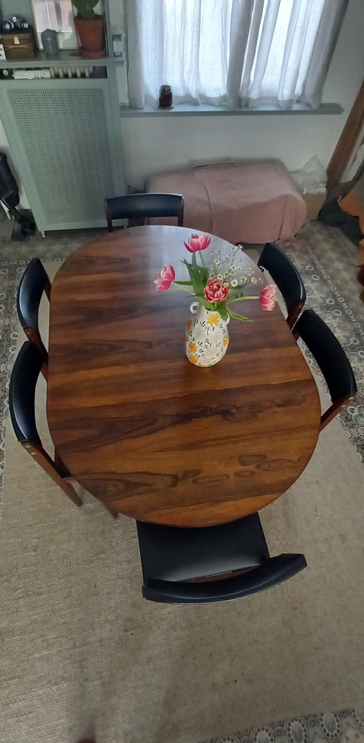 Table et 6 chaises design scandinave