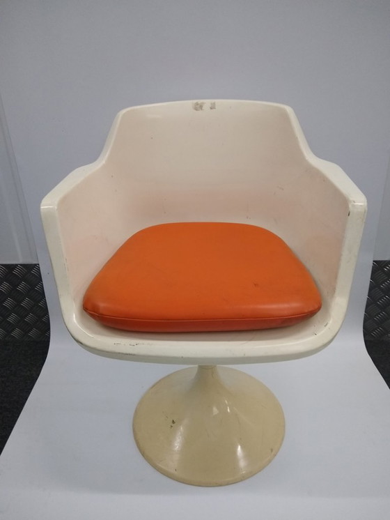 Image 1 of Chaise pivotante (tulipe) rare