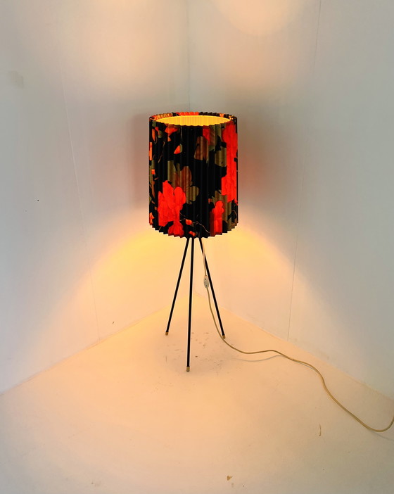 Image 1 of Lampadaire tripode vintage 1960