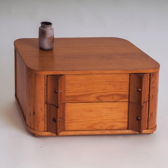 Image 1 of Armario de madera de pino Aran de Jordi Vilanova i Bosch