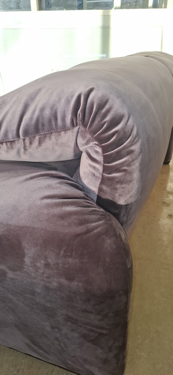 Image 1 of Cassina maralunga