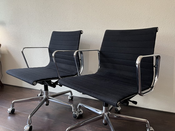 Image 1 of Eames EA108 Set - Schwarz / Chrom - Vitra