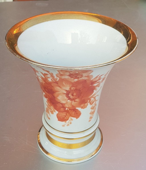 Vase à entonnoir en porcelaine dorée de Fürstenberg