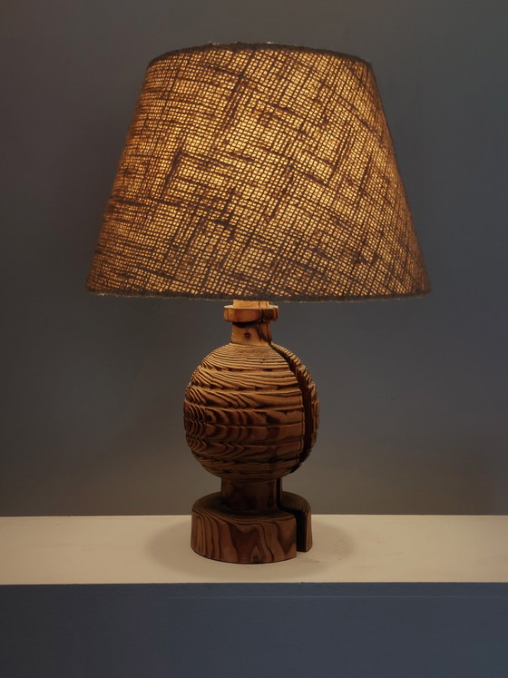Image 1 of Zeldzame vintage tafellamp van grenenhout uit het midden van de vorige eeuw, Temde