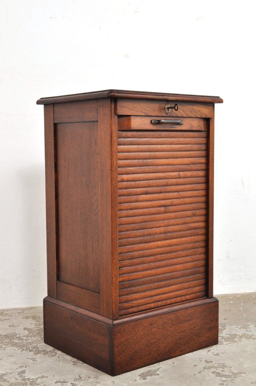 Antico armadio ad ante scorrevoli in rovere / schedario, 1890