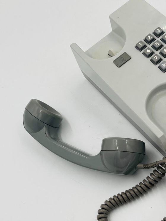 Image 1 of 80s Belgian telephone