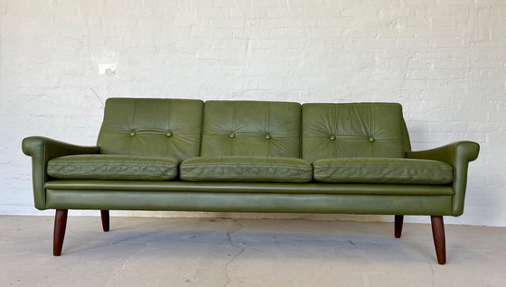 Image 1 of Canapé lounge vintage danois Svend Skipper à 3 places en cuir vert olive