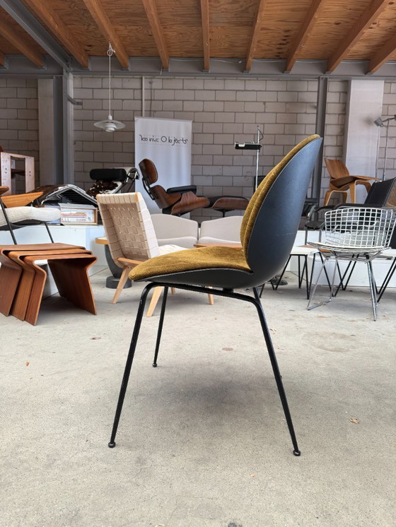 Image 1 of Sedia Gubi Beetle (verde)