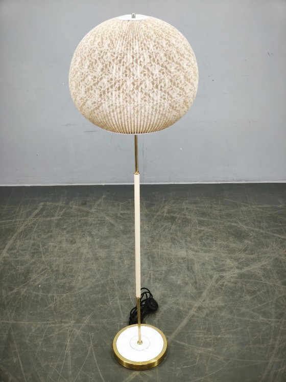 Image 1 of Lampada da terra tedesca di metà secolo con paralume a globo, anni '60