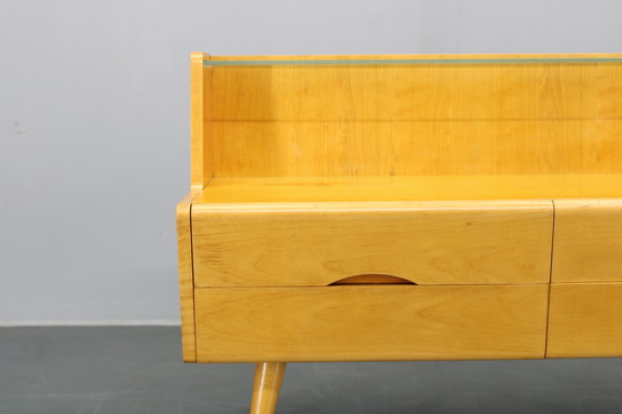 Image 1 of Cassettiera con ripiano in vetro, anni '60, Cecoslovacchia