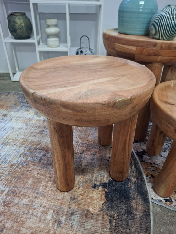 Image 1 of Set di 3 tavolini da caffè in legno massello di acacia, nuovi