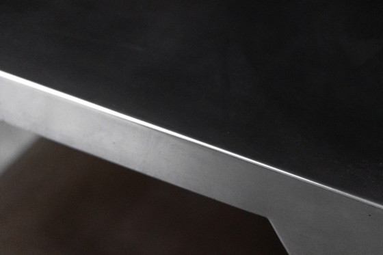 Image 1 of Mesas auxiliares modernistas de aluminio, Italia, década de 1970