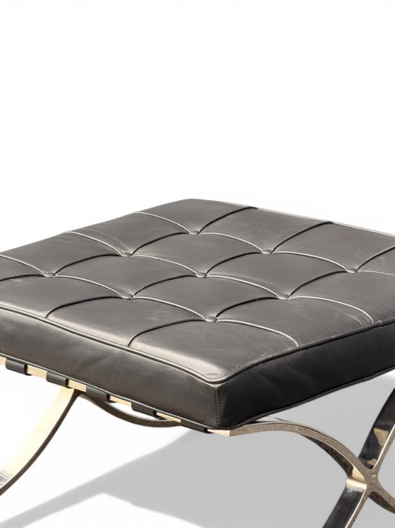 Image 1 of Ottoman Barcelona ORIGINAL Knoll - Design Ludwig Mies van der Rohe - Cuir Noir & Acier Chrome Poli Main