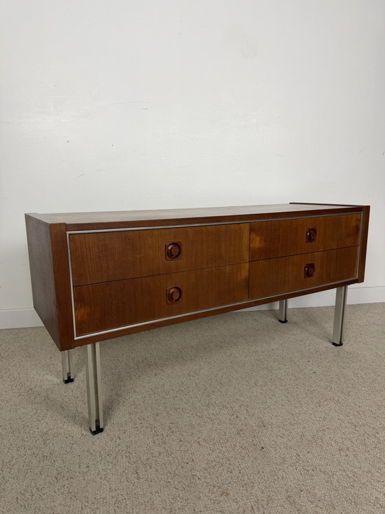 Credenza bassa vintage con 4 cassetti – anni '70 – Credenze, Wood (photo 4 of 13)