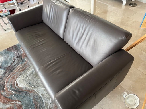 Se vende sofá de 3 plazas de la marca Rolf Benz.