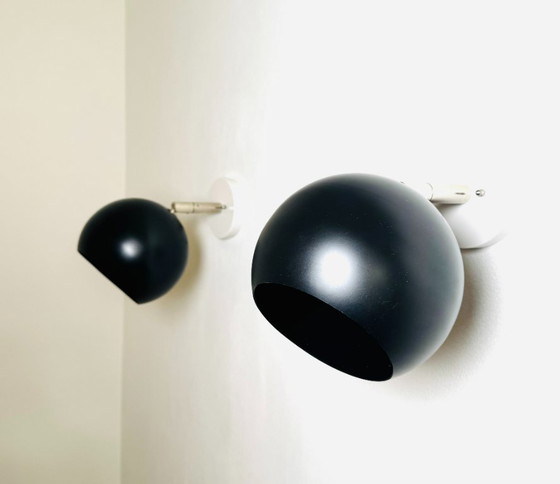 Appliques murales globe A5-1300 noires de Raak Amsterdam, Pays-Bas, années 1970 – Plastic (photo 2 of 7)