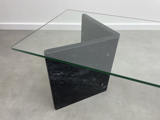 Image 1 of Tavolino da caffè scultoreo in marmo italiano (anni '70)