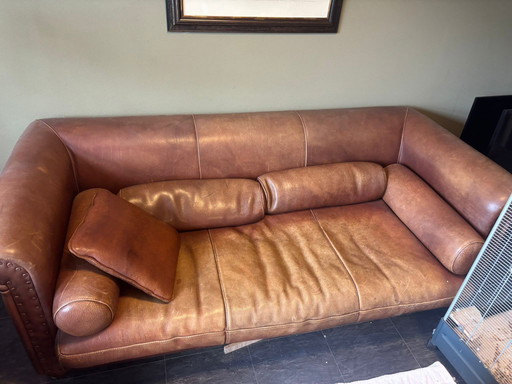 2 x Baxter Alfred 3,5-Sitzer-Sofas aus Büffelleder mit Rollen und Kissen