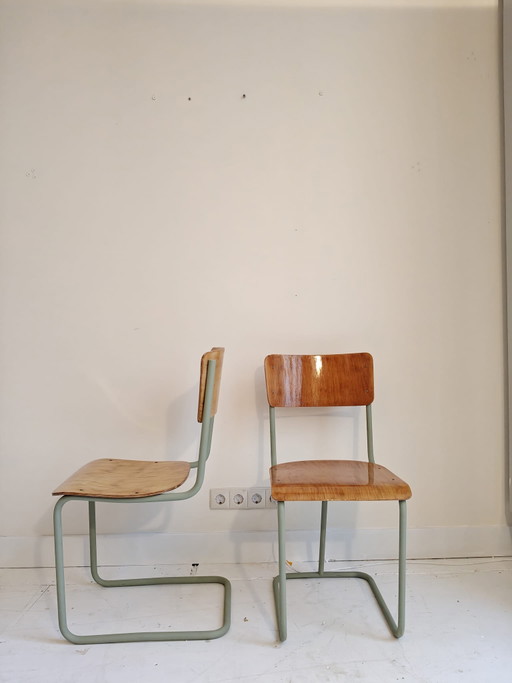 Sillas escolares finlandesas vintage - Restauradas