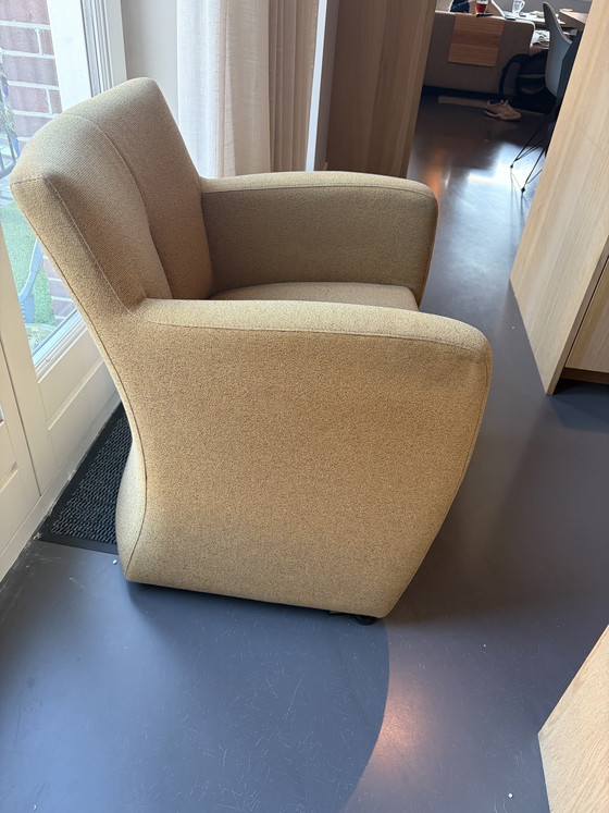 Image 1 of 2 Leolux Kilenge stoelen