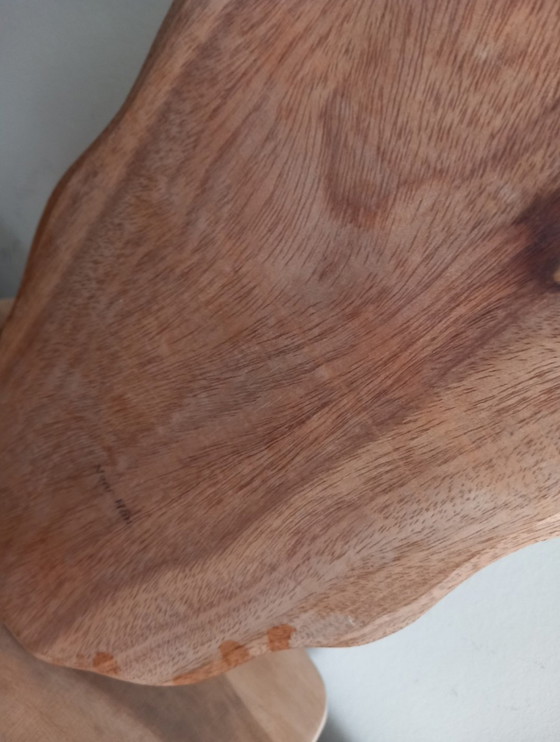 Image 1 of EXCEPCIONAL ESCULTURA DE PARED – Escultura de pared 3D "Rosa y su capullo" – Firmada por Ngor Hân – Arte en taracea – 41 cm