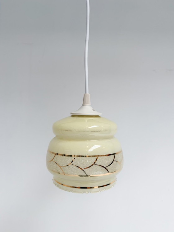 Beige with gold-colored vintage ceiling lamp, 1960s – Pendant lamps, Glass, Plastic (photo 3 of 8)