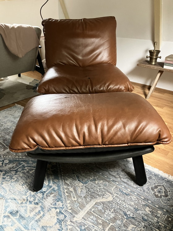 Zuiver Lazy Sack cognackleurige stoel en hocker – Fauteuils, Polyester (photo 9 of 9)