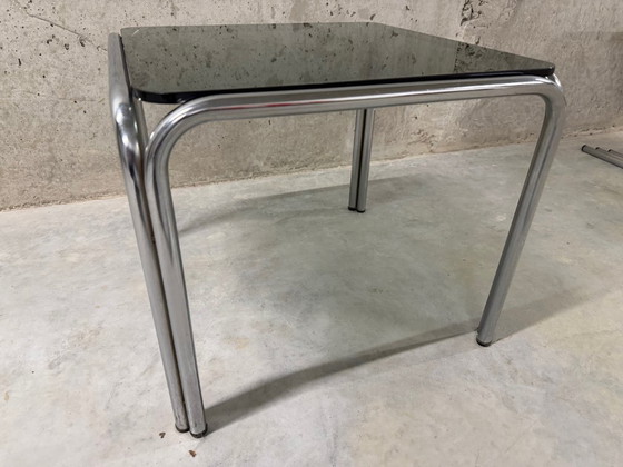 Image 1 of 2 tables d'appoint des années 70