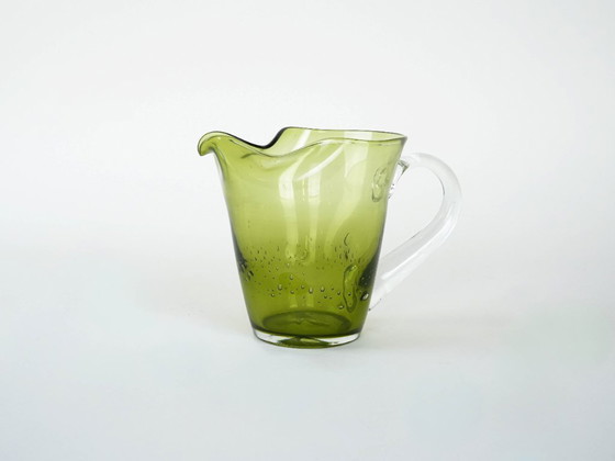 Image 1 of Jarra de cristal verde oliva, diseño italiano, años 60, fabricada en Italia.