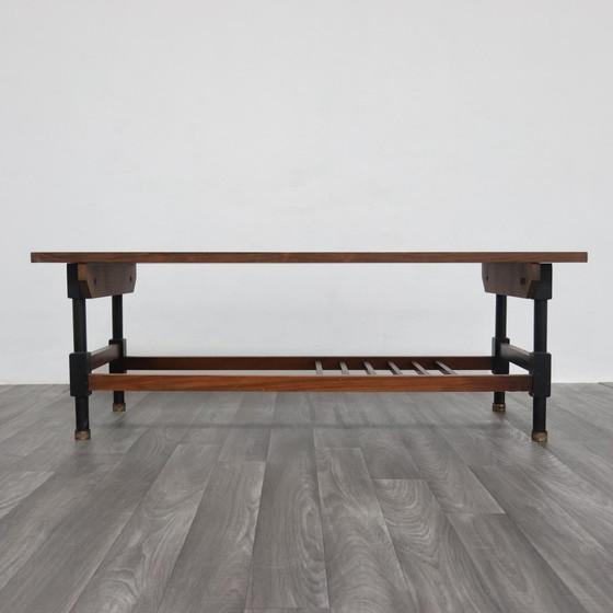 Image 1 of Mesa de centro de madera de los años 60, diseño moderno