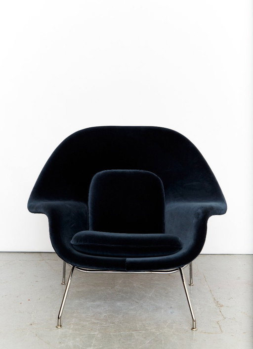 Sedia Womb di Eero Saarinen per Knoll International