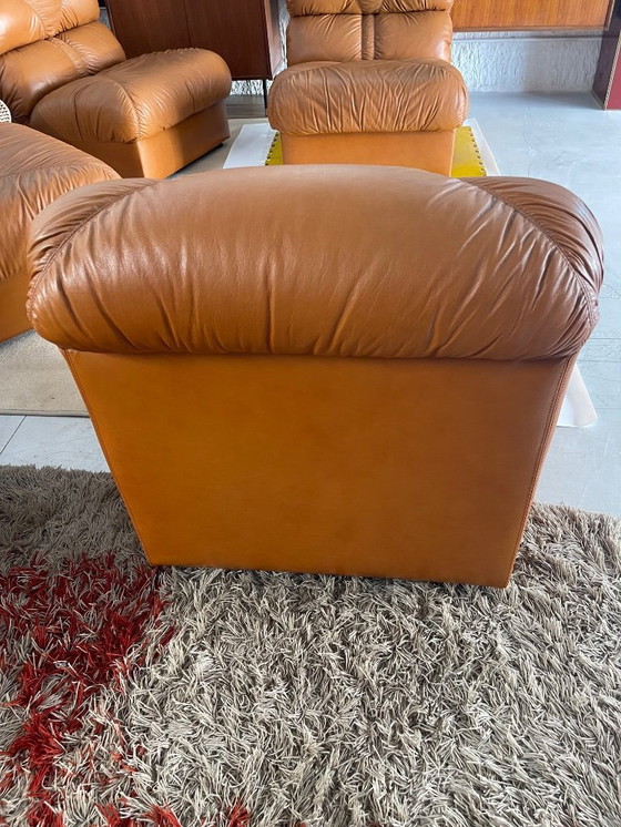 Image 1 of Fauteuils de salon en cuir cognac vintage italien moderne des années 1970