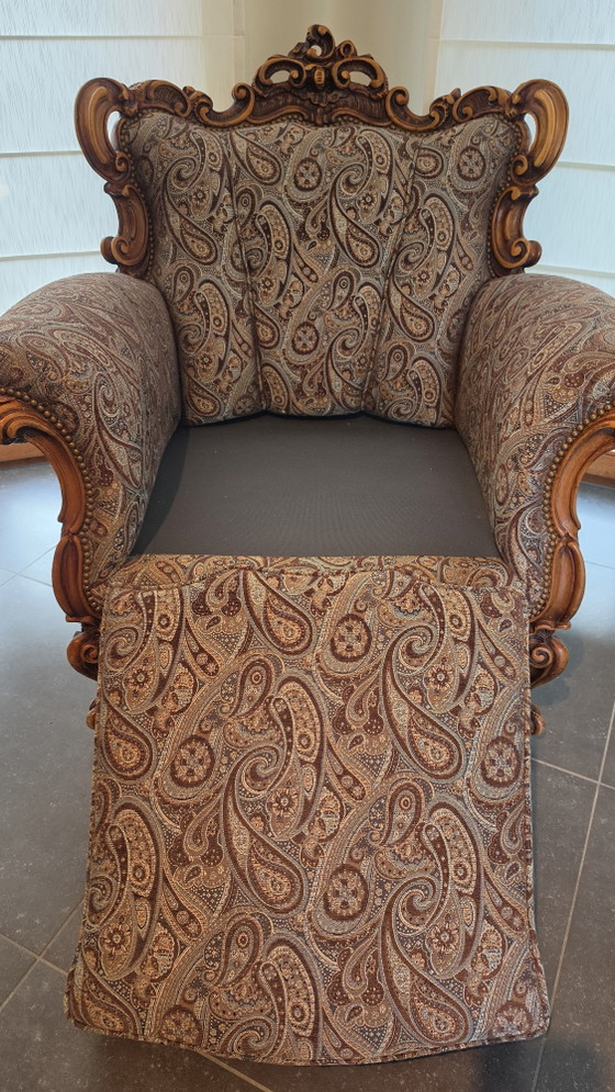 Image 1 of Ensemble de salon baroque trois pièces – Canapé trois places et deux fauteuils – Motifs cachemire