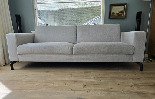 Sofá precioso, cómodo, elegante y prácticamente nuevo.