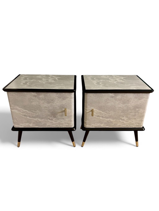 Vintage nachtkastjes met Fornasetti Nuvolette | The Vintage Vibe