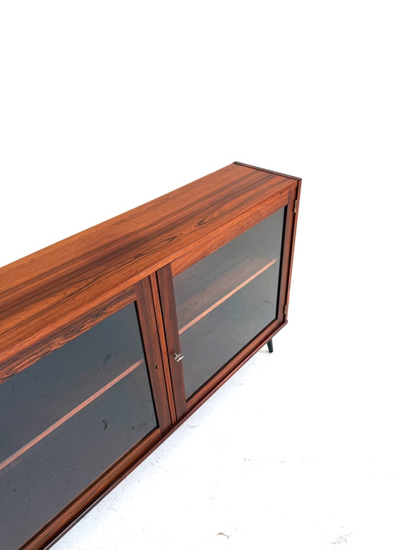 Vitrine vintage danoise en palissandre des années 60 – Glass, Wood (photo 6 of 7)