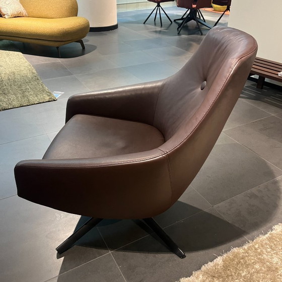 Image 1 of Montis Puk low draaifauteuil