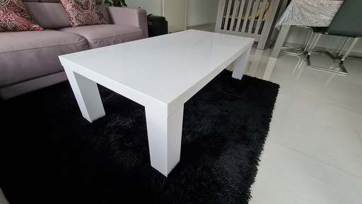 Coffee table high gloss white